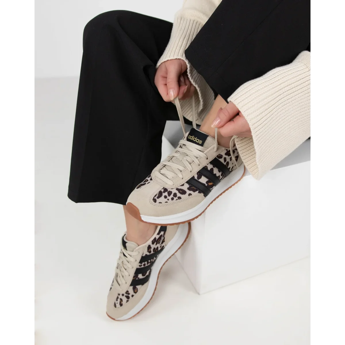 ADIDAS Patike RUN 70S 2.0 - KK3394