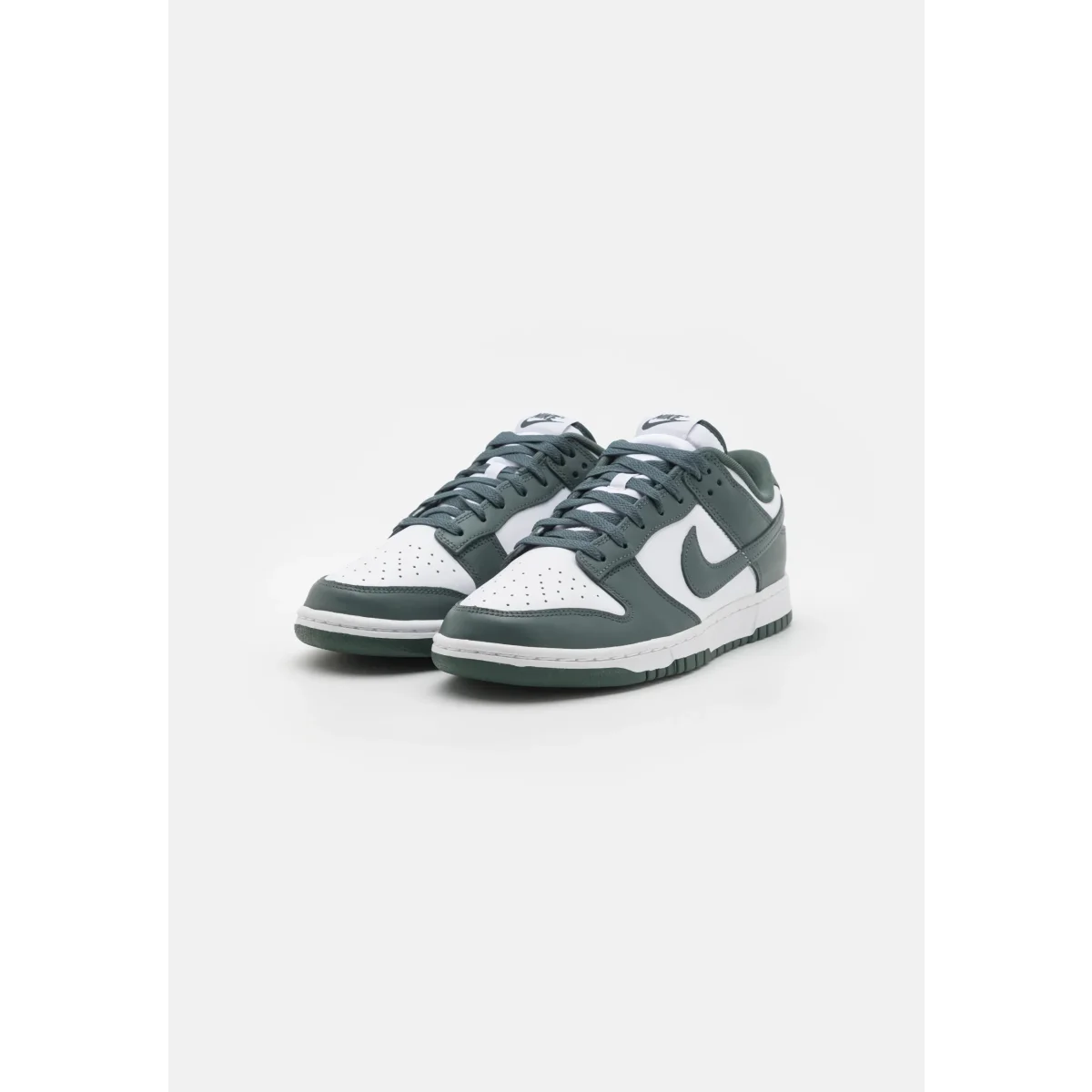 NIKE Patike DUNK LOW RETRO BTTYS - DV0833-111