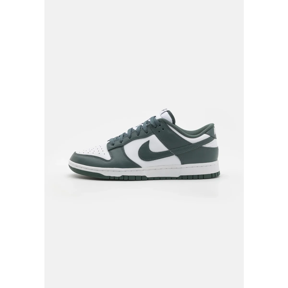 NIKE Patike DUNK LOW RETRO BTTYS - DV0833-111