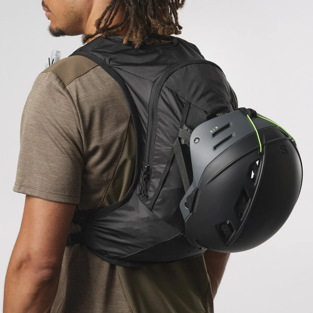 SALOMON Ruksak CROSS 8 LC2185300