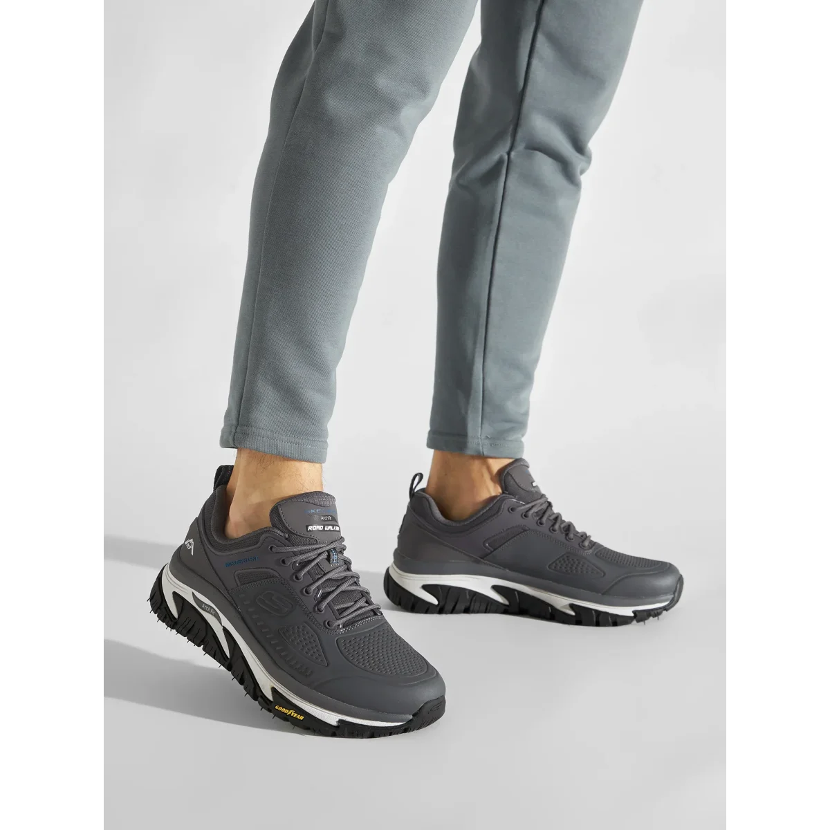 SKECHERS Patike ARCH FIT ROAD WALKER - 237333-CHAR