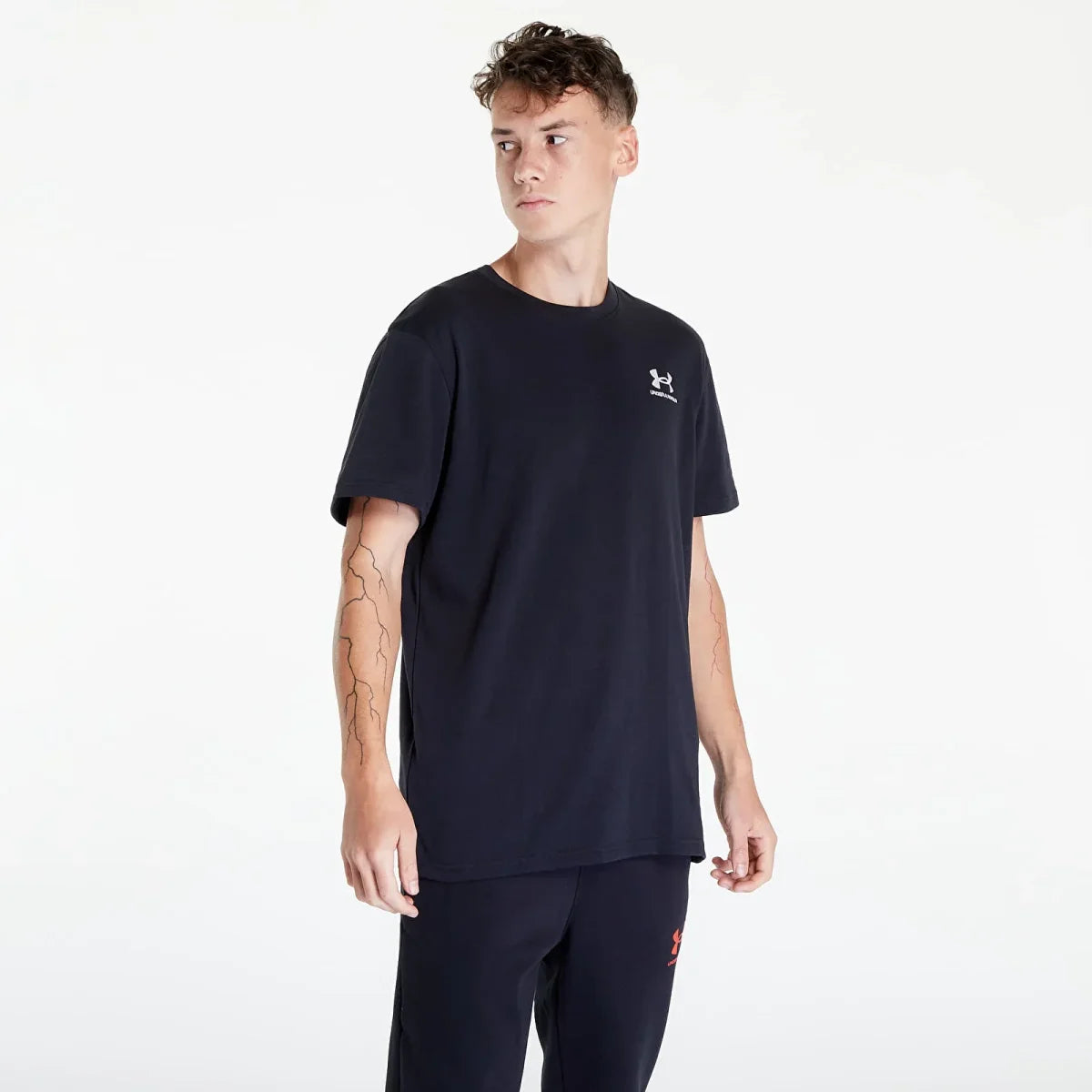 UNDER ARMOUR Majica LOGO EMB HEAVYWEIGHT SS - 1373997-001