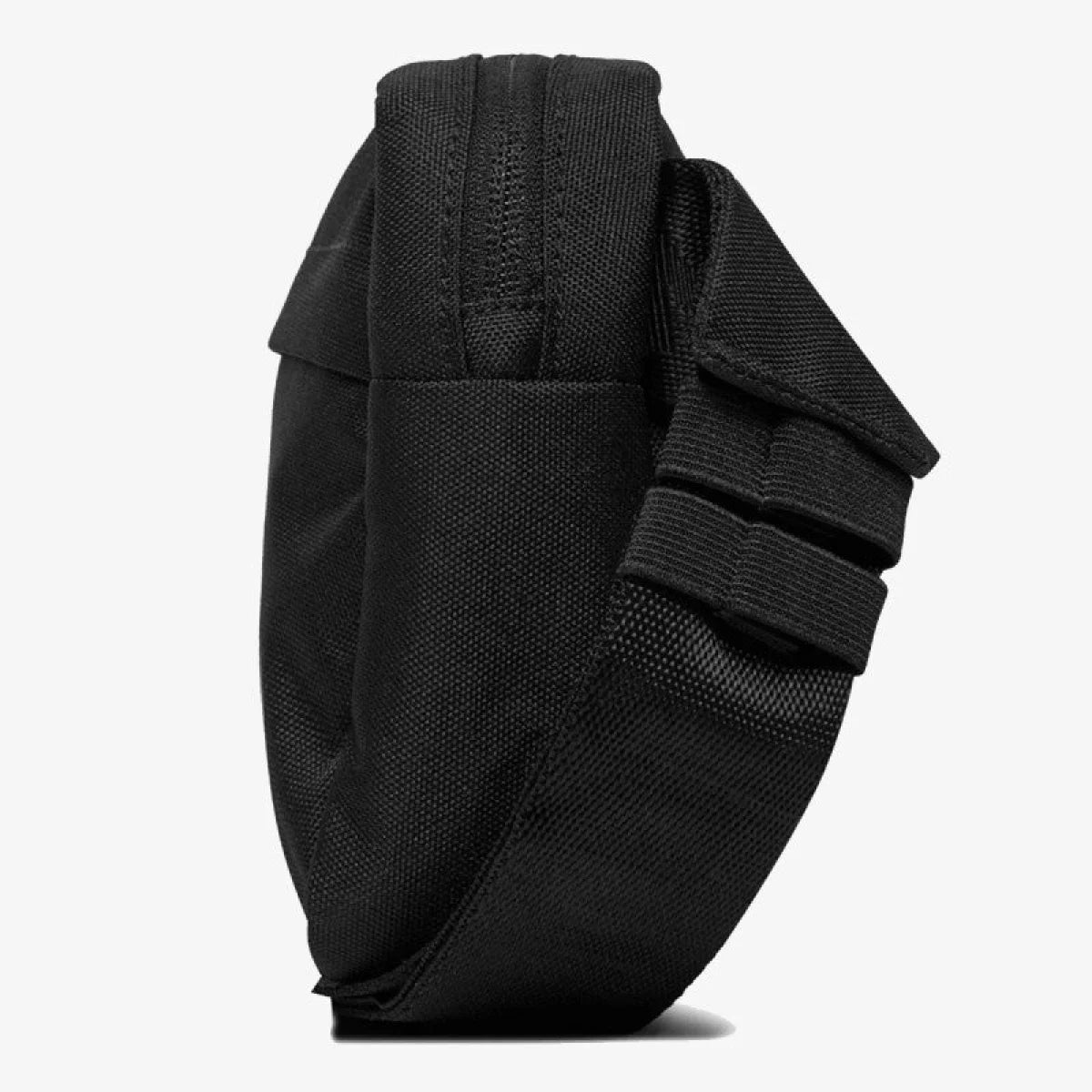 UNDER ARMOUR Torba ESSENTIAL LITE WB XBODY - 1381914-001